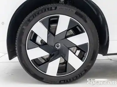 Volvo XC60 2025 2.0 Автомат в Москве № 230790, миниатюра 5