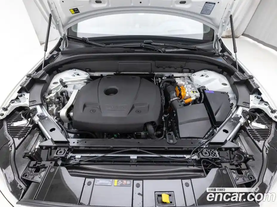 Volvo XC60 2025 2.0 Автомат в Москве № 230790, фото 6