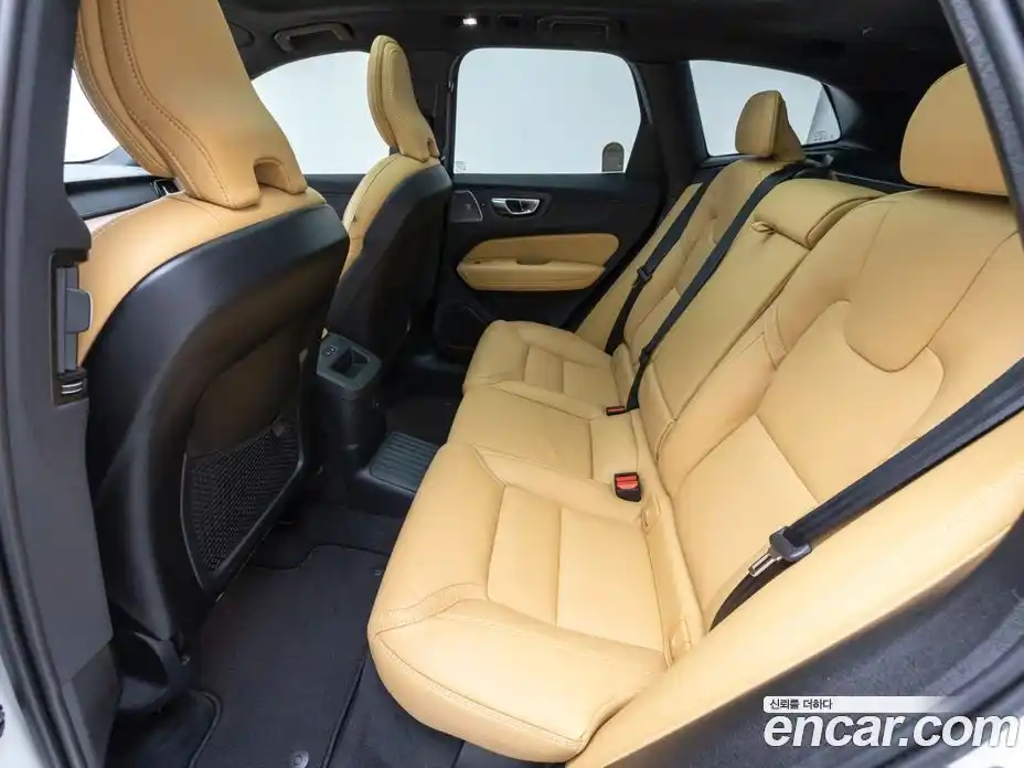 Volvo XC60 2025 2.0 Автомат в Москве № 230790, фото 10