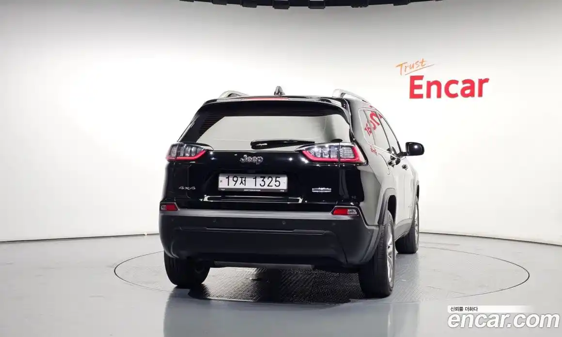 Jeep Cherokee 2019 2.4 Автомат в Москве № 232653, фото 17