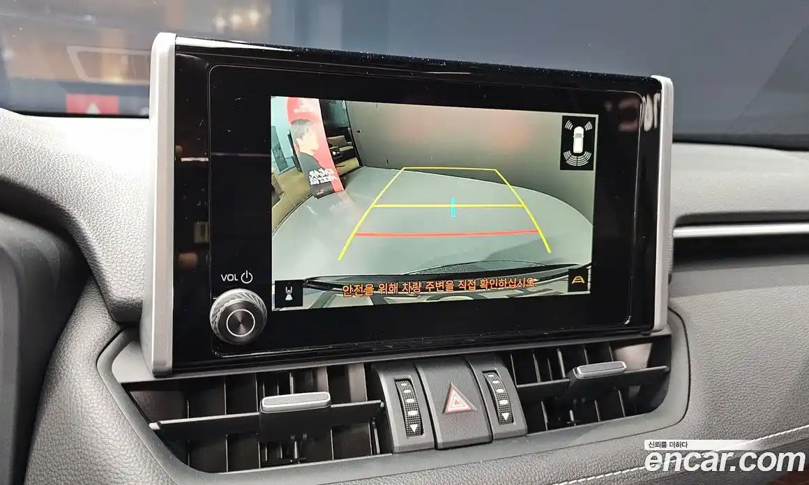 Toyota RAV4 2024 2.5 Автомат в Москве № 232820, фото 12