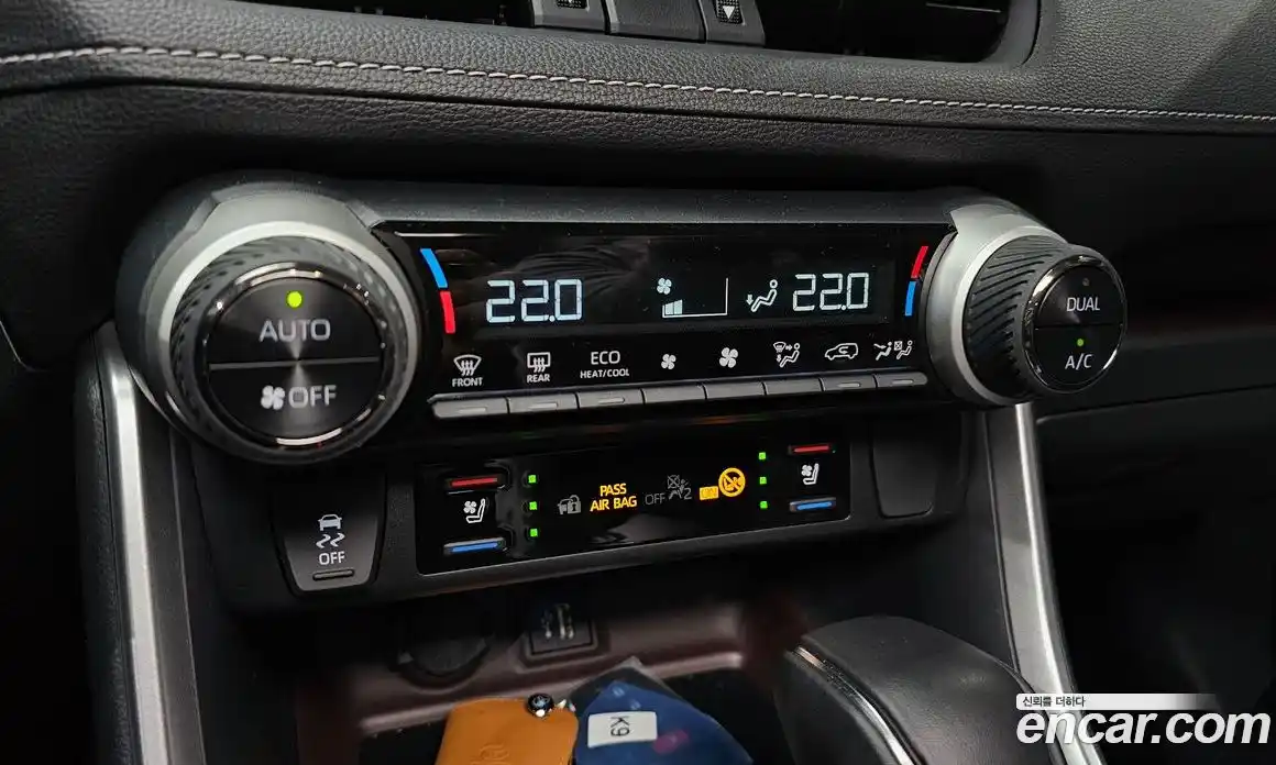 Toyota RAV4 2024 2.5 Автомат в Москве № 232820, фото 14