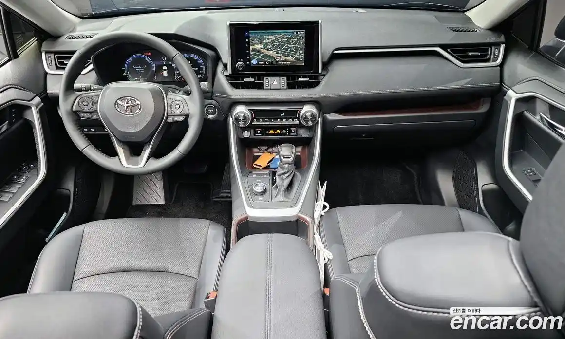 Toyota RAV4 2024 2.5 Автомат в Москве № 232820, фото 20