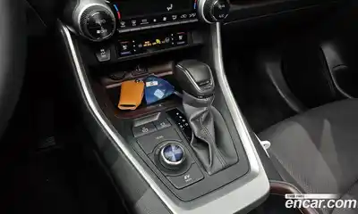 Toyota RAV4 2024 2.5 Автомат в Москве № 232820, миниатюра 8