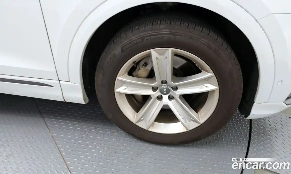 Audi Q8 2021 3.0 Автомат в Москве № 243837, фото 19