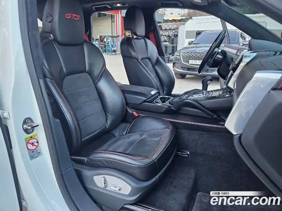 Porsche Cayenne 2018 3.6 Автомат в Москве № 252393, фото 11