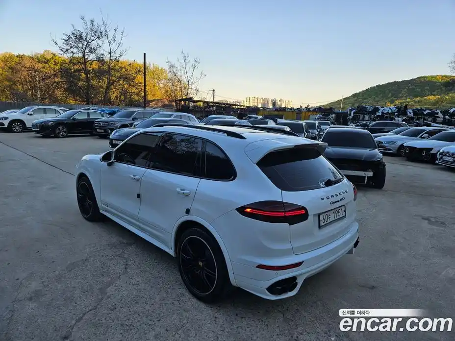 Porsche Cayenne 2018 3.6 Автомат в Москве № 252393, фото 4