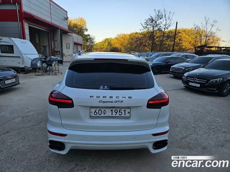 Porsche Cayenne 2018 3.6 Автомат в Москве № 252393, фото 5
