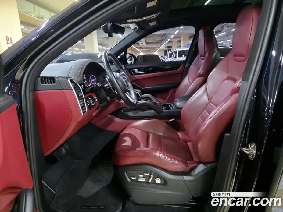 Porsche Cayenne 2019 3.0 Автомат в Москве № 252422, фото 10