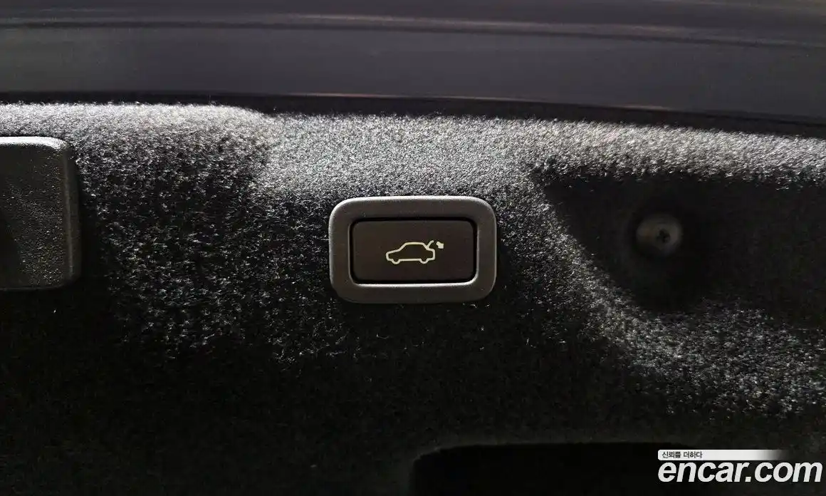 Jaguar XE 2016 2.0 Автомат в Москве № 256064, фото 11