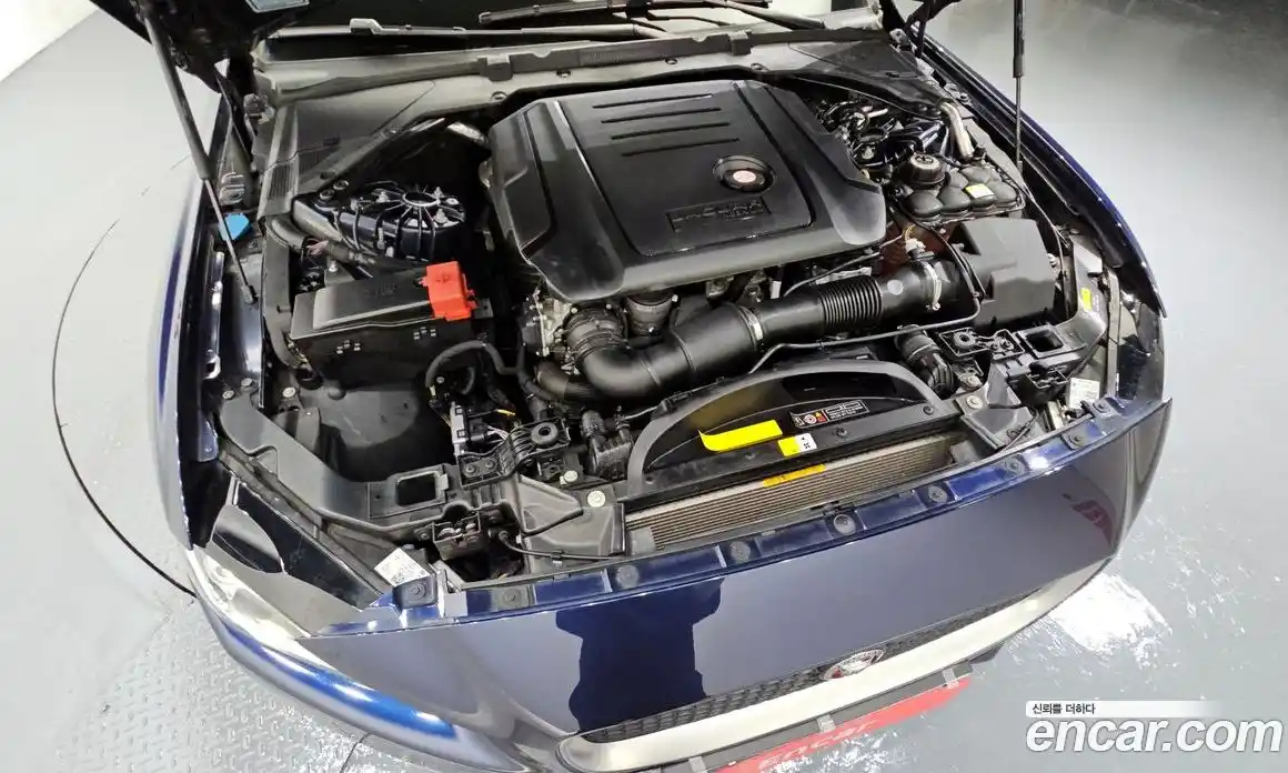 Jaguar XE 2016 2.0 Автомат в Москве № 256064, фото 17