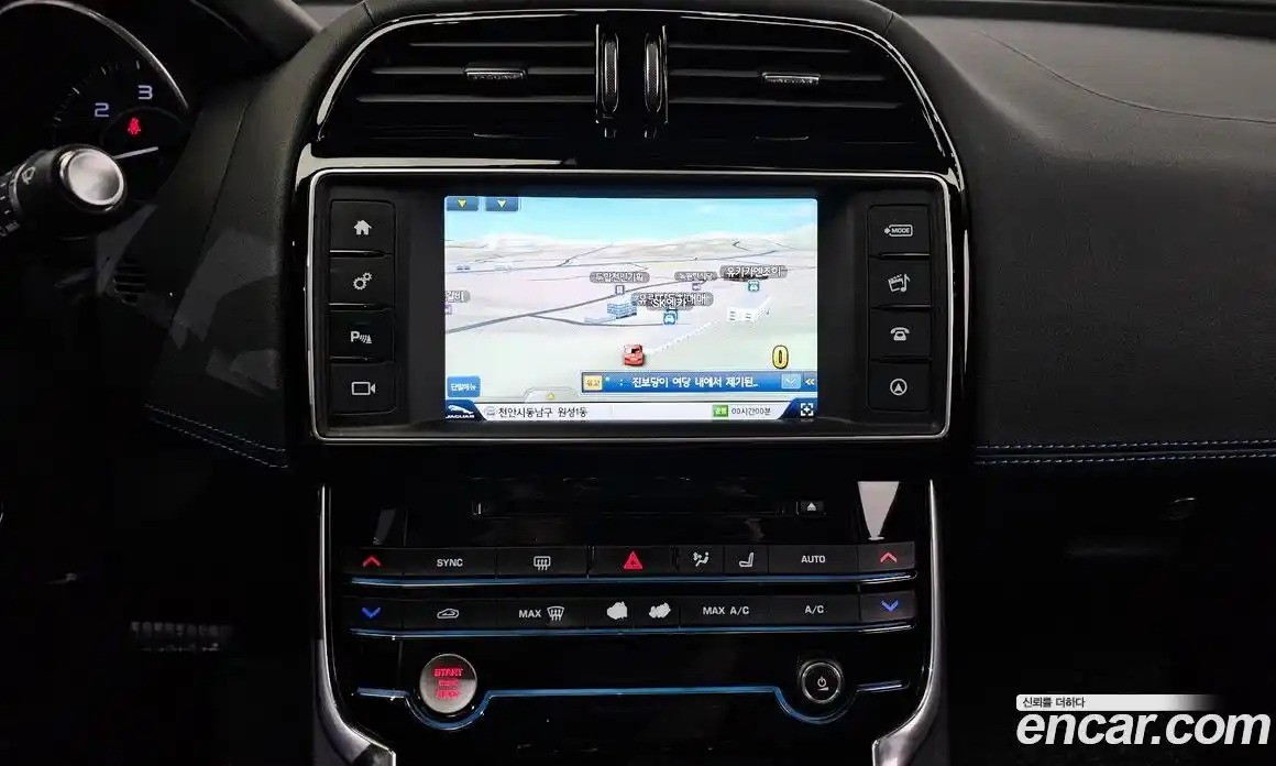 Jaguar XE 2016 2.0 Автомат в Москве № 256064, фото 19