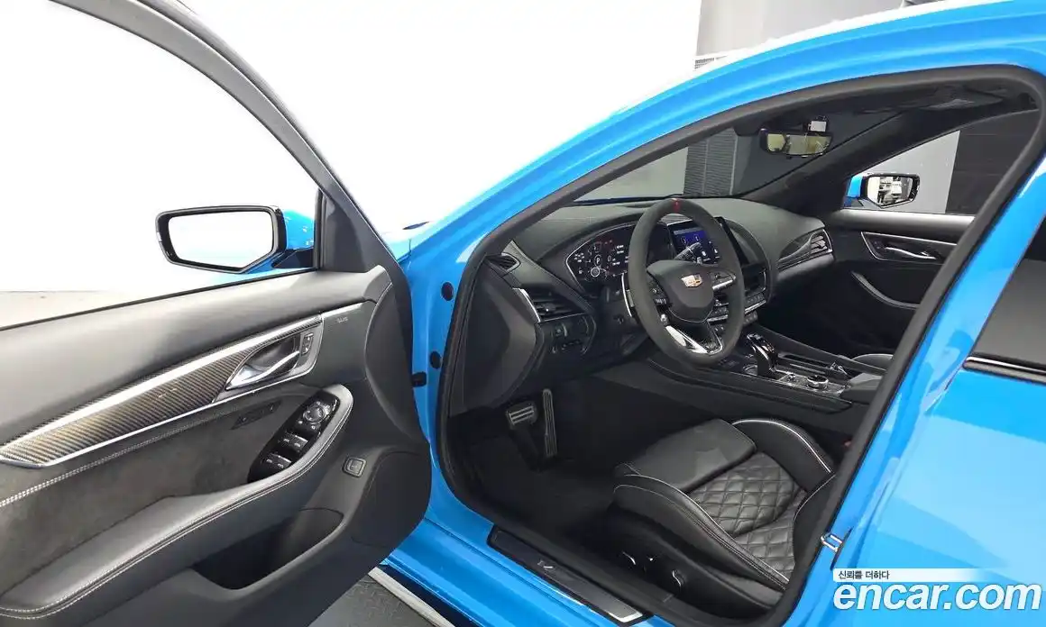 Cadillac CT5-V 2023 6.2 Автомат в Москве № 256378, фото 11