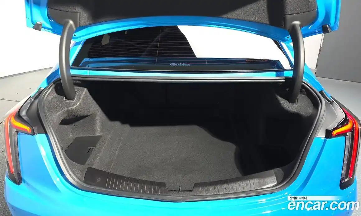 Cadillac CT5-V 2023 6.2 Автомат в Москве № 256378, фото 19