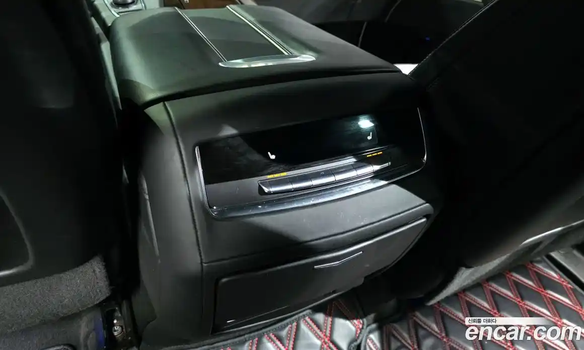 Cadillac Escalade 2022 6.2 Автомат в Москве № 256429, фото 16