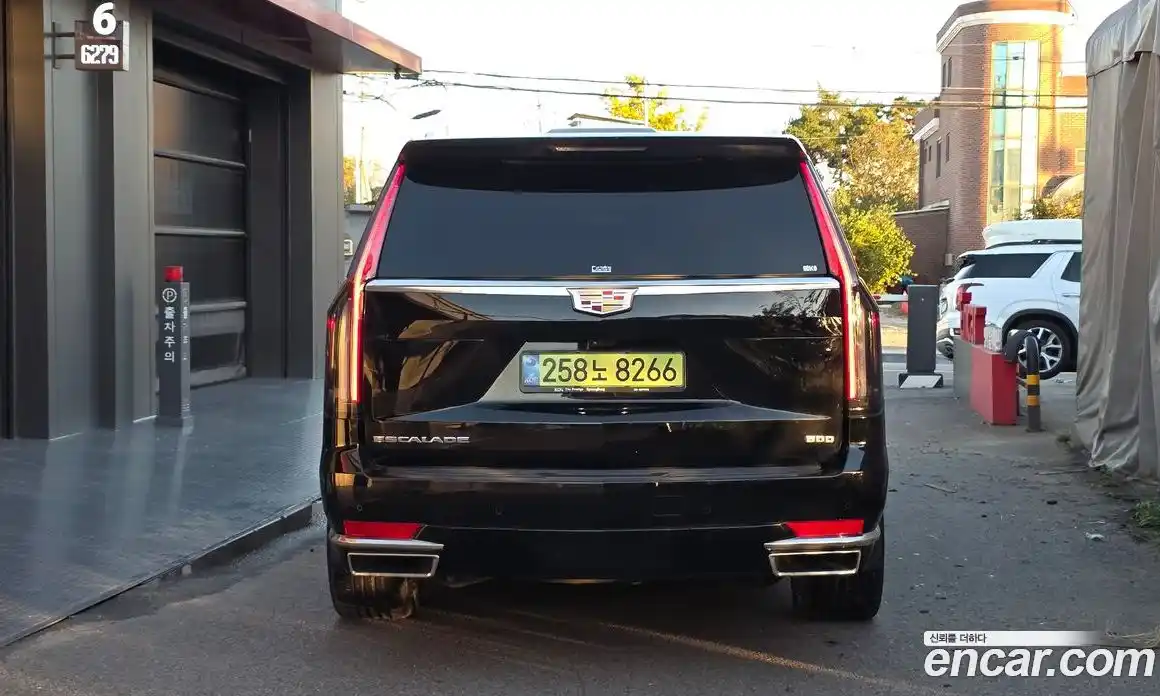 Cadillac Escalade 2021 6.2 Автомат в Москве № 256457, фото 13