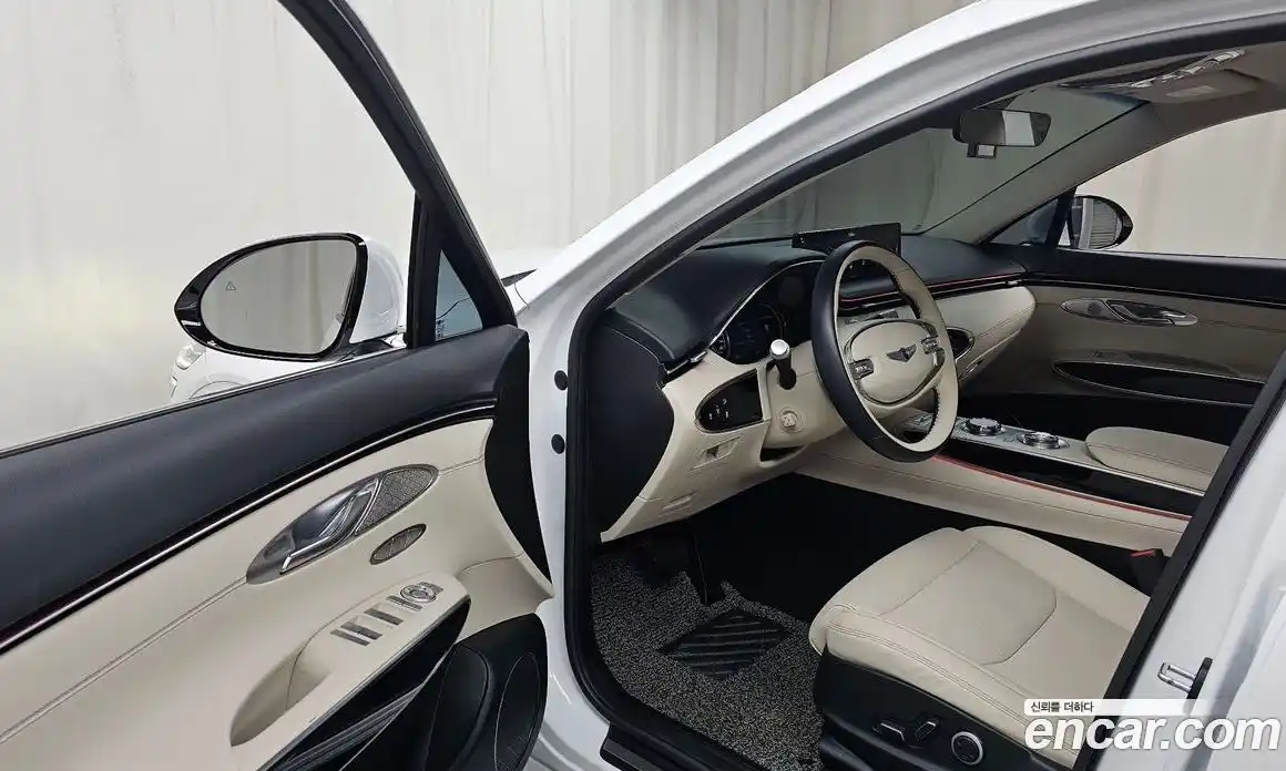 Genesis GV70 2022 2.2 Автомат в Москве № 25898, фото 14