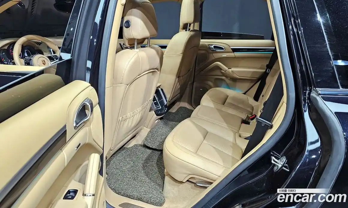 Porsche Cayenne 2017 3.0 Автомат в Москве № 270704, фото 16