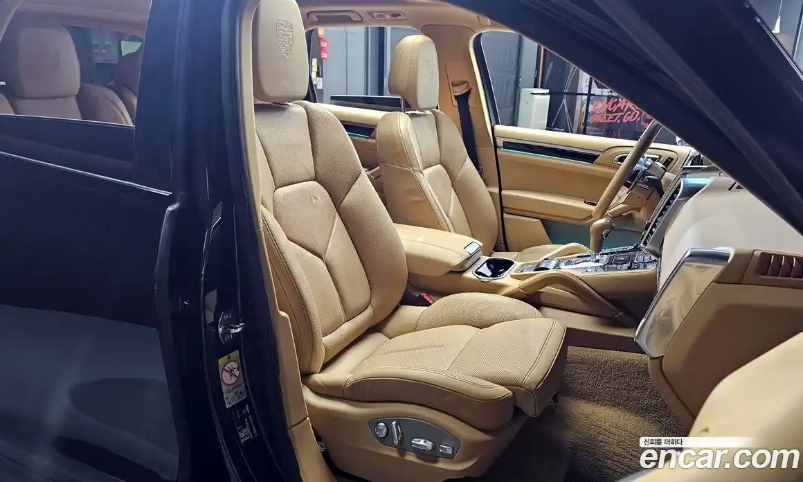 Porsche Cayenne 2017 3.0 Автомат в Москве № 270704, фото 18