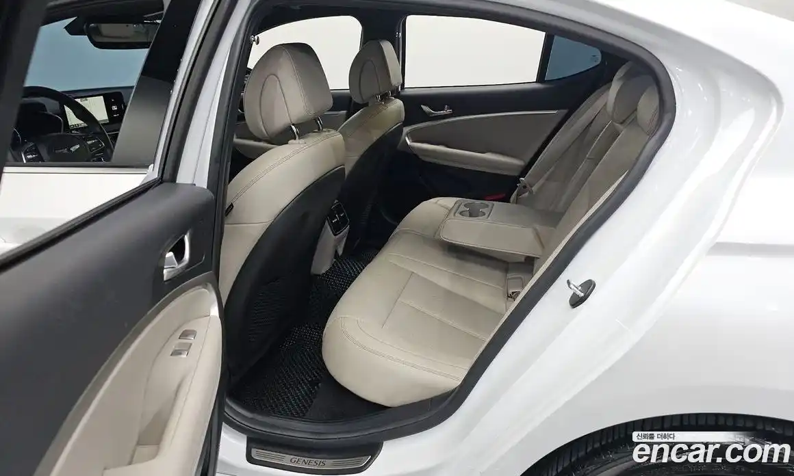 Genesis G70 2023 2.0 Автомат в Москве № 27784, фото 16