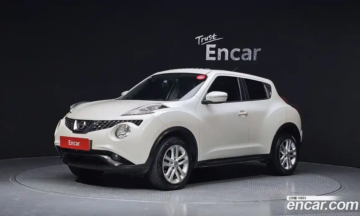 Nissan Juke 2016 1.6 Автомат в Москве № 284976, фото 1
