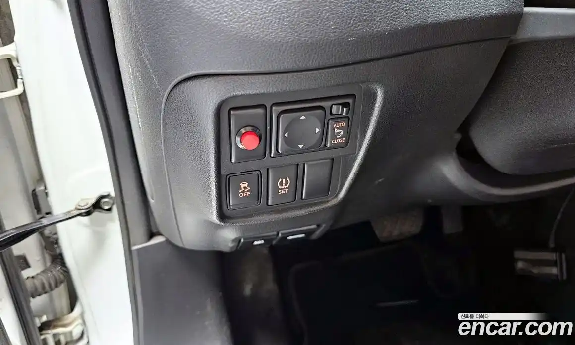 Nissan Juke 2016 1.6 Автомат в Москве № 284976, фото 17