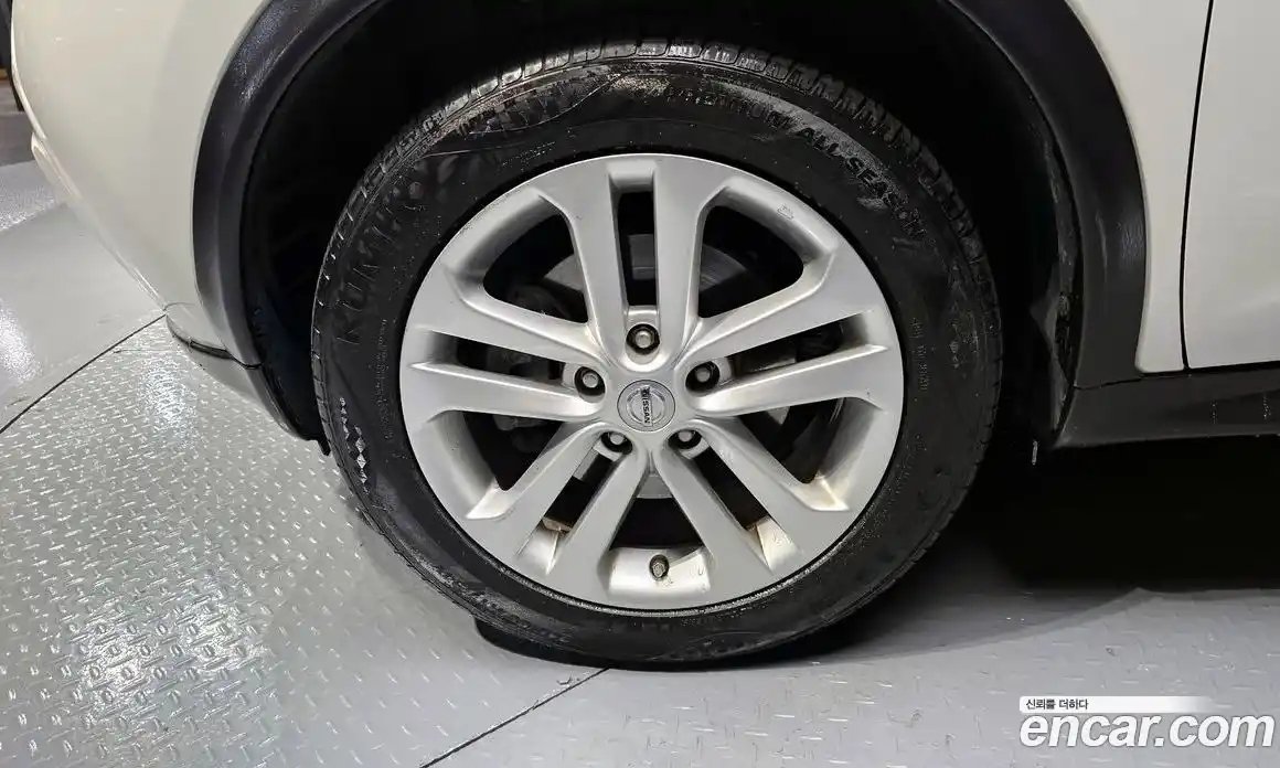 Nissan Juke 2016 1.6 Автомат в Москве № 284976, фото 5