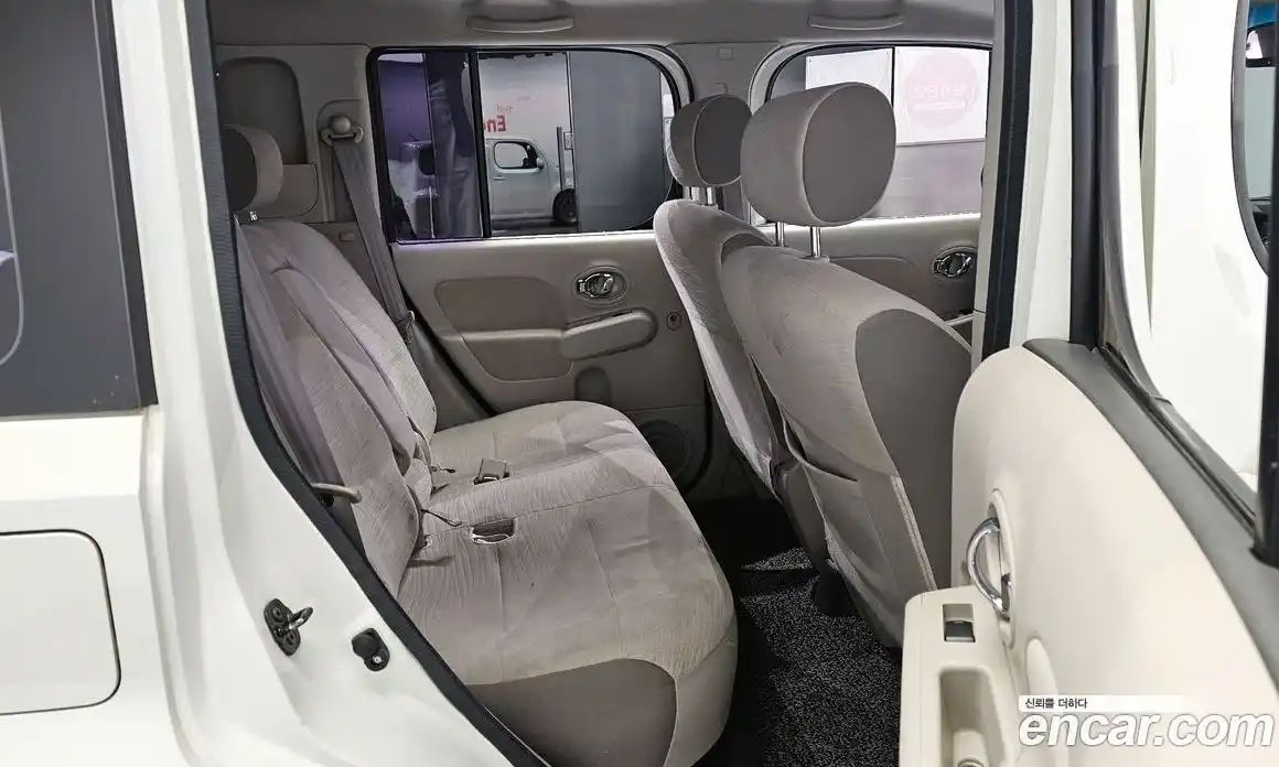 Nissan Cube 2011 1.8 Автомат в Москве № 285041, фото 7