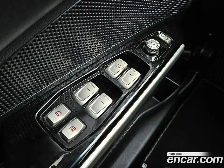 SsangYong TIBOLI 2015 1.6 Автомат в Москве № 28551, фото 14