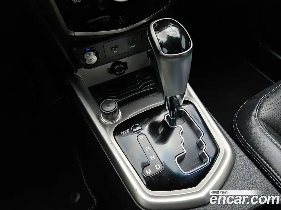 SsangYong TIBOLI 2015 1.6 Автомат в Москве № 28551, фото 9