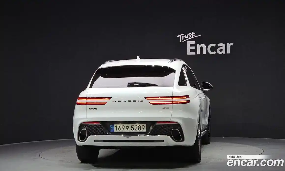 Genesis GV70 2022 2.5 Автомат в Москве № 289851, фото 1