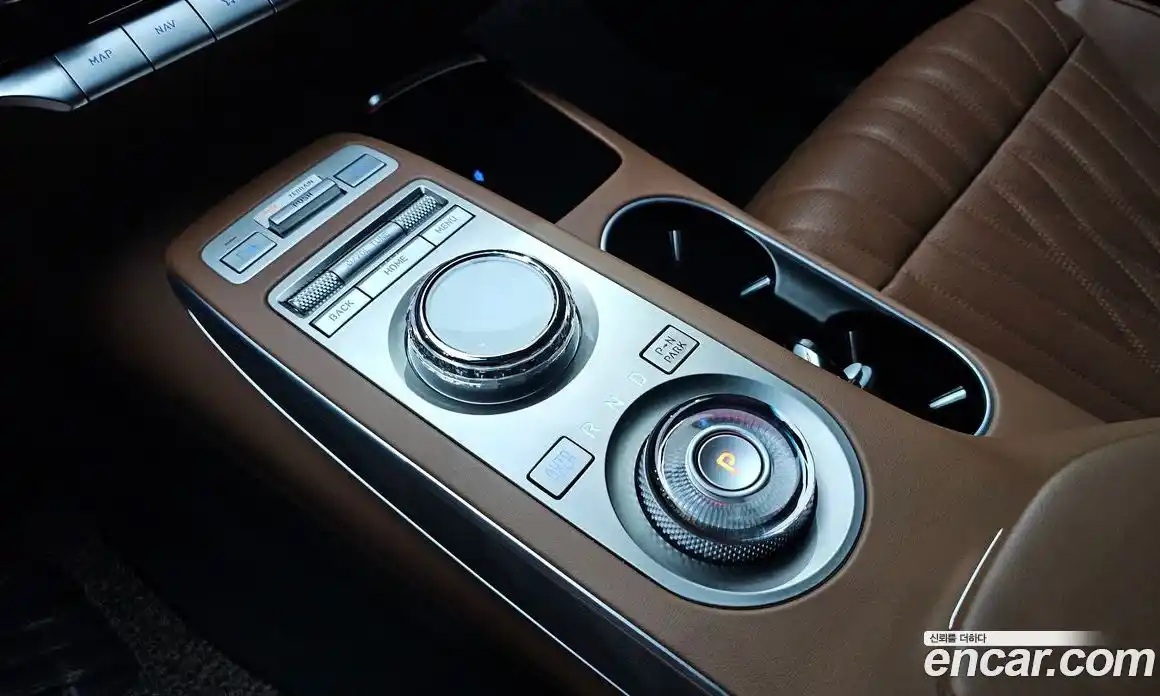 Genesis GV70 2022 2.5 Автомат в Москве № 289851, фото 15