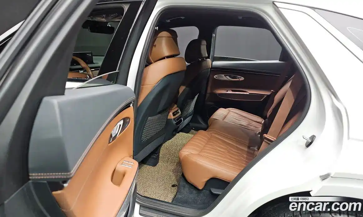 Genesis GV70 2022 2.5 Автомат в Москве № 289851, фото 7