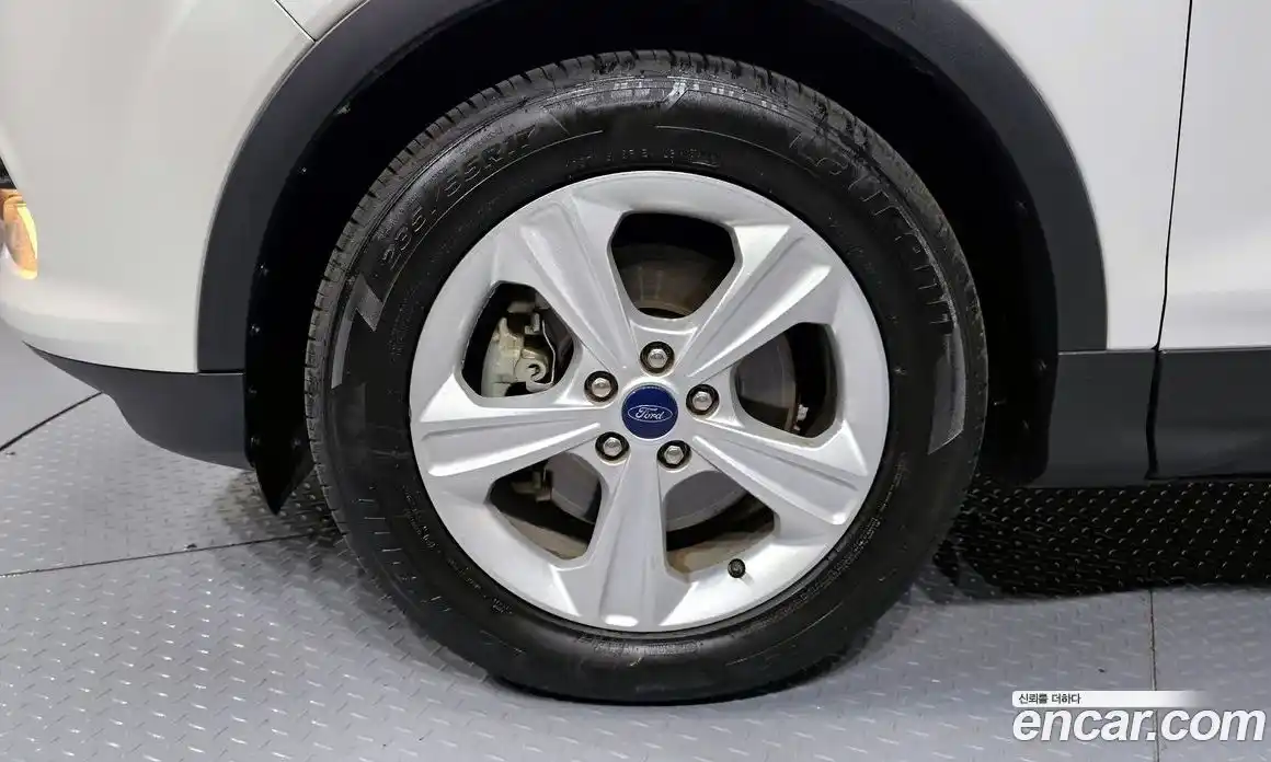 Ford Escape 2014 2.0 Автомат в Москве № 294978, фото 13