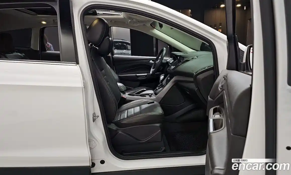 Ford Escape 2014 2.0 Автомат в Москве № 294978, фото 9