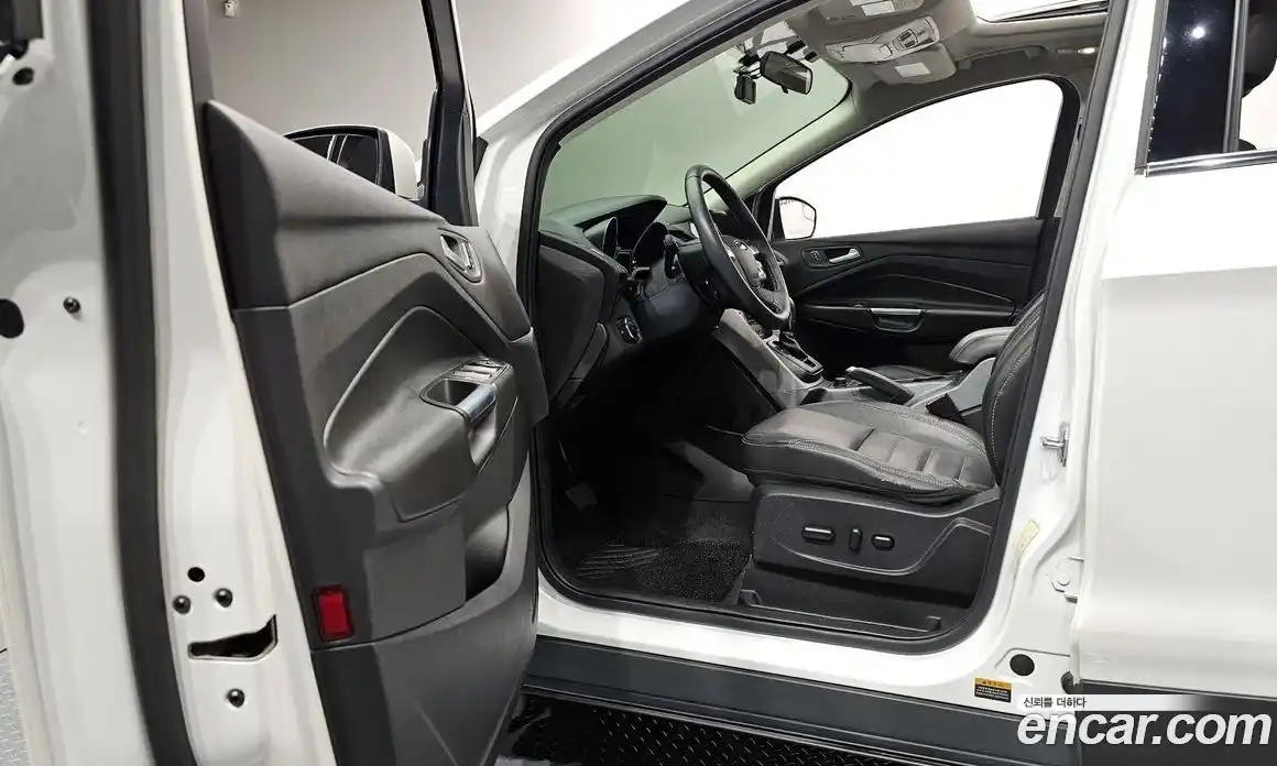 Ford Escape 2014 2.0 Автомат в Москве № 294978, фото 10