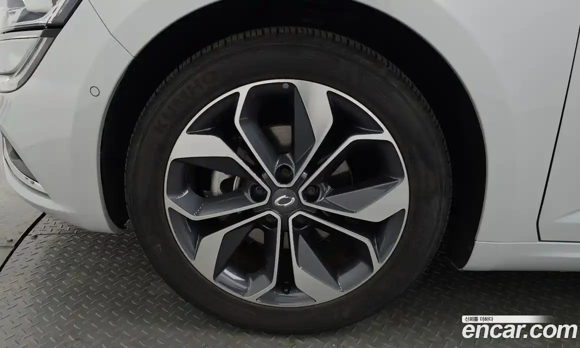 Renault SM6 2019 2.0 Автомат в Москве № 298595, фото 12