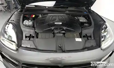 Porsche Cayenne, 2020