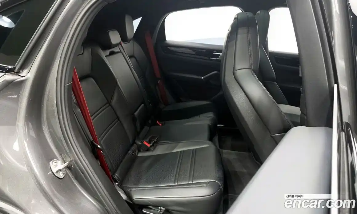 Porsche Cayenne 2020 3.0 Автомат в Москве № 312874, фото 3