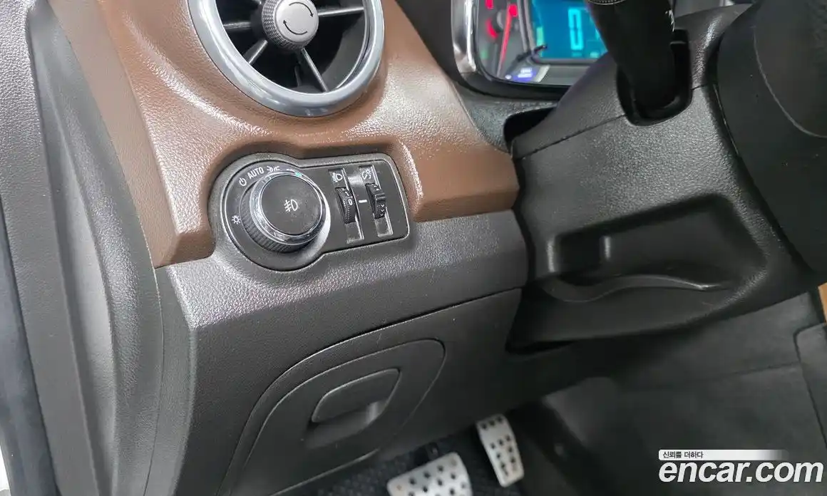 Chevrolet Trax 2013 1.4 Автомат в Москве № 315153, фото 15