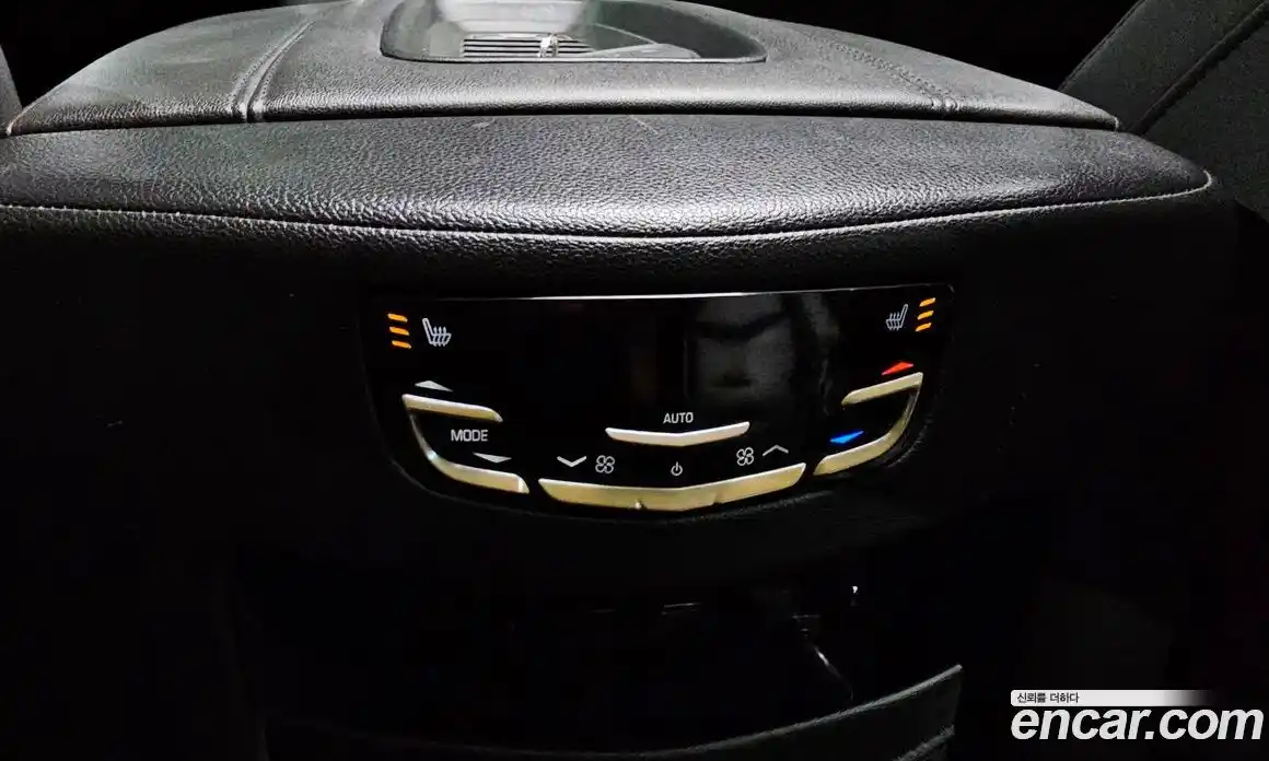 Cadillac Escalade 2018 6.2 Автомат в Москве № 320941, фото 18