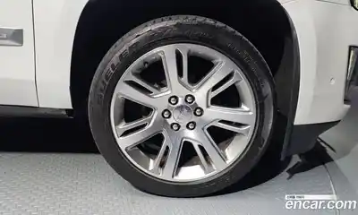 Cadillac Escalade 2018 6.2 Автомат в Москве № 320941, миниатюра 3