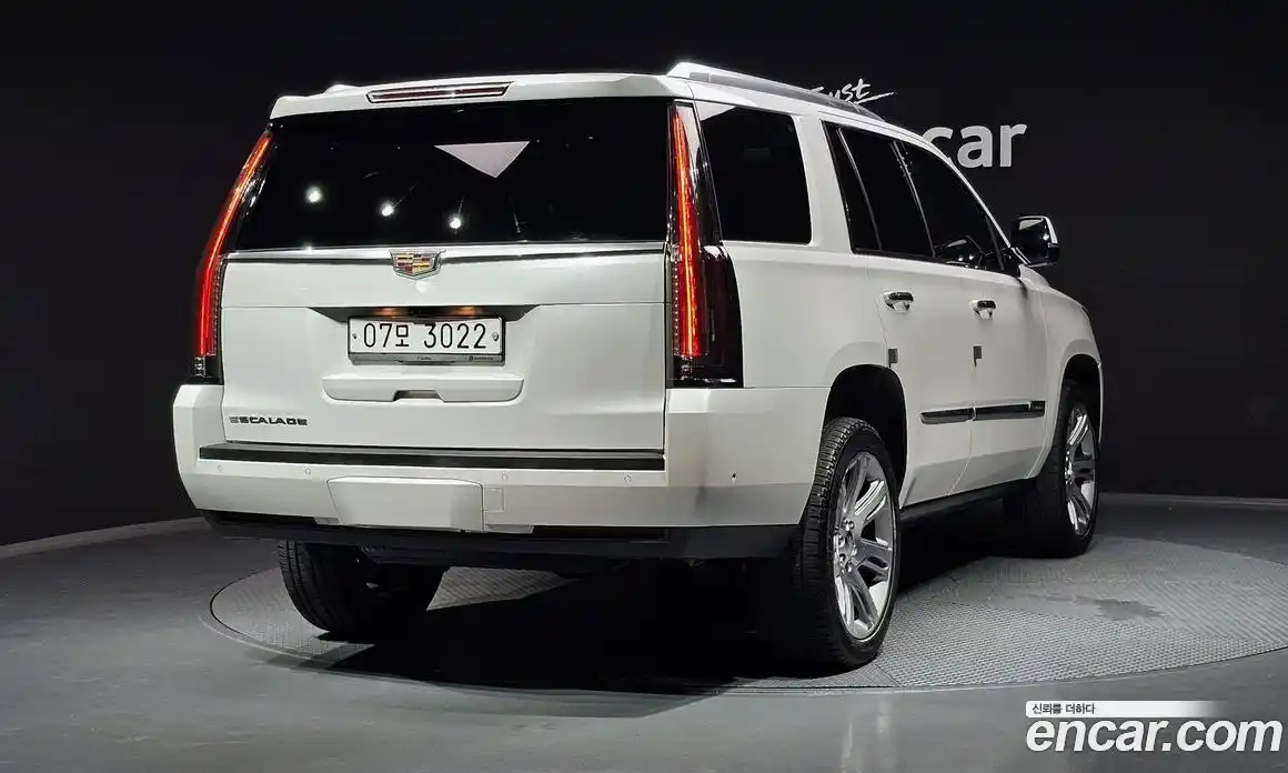 Cadillac Escalade 2018 6.2 Автомат в Москве № 320941, фото 9