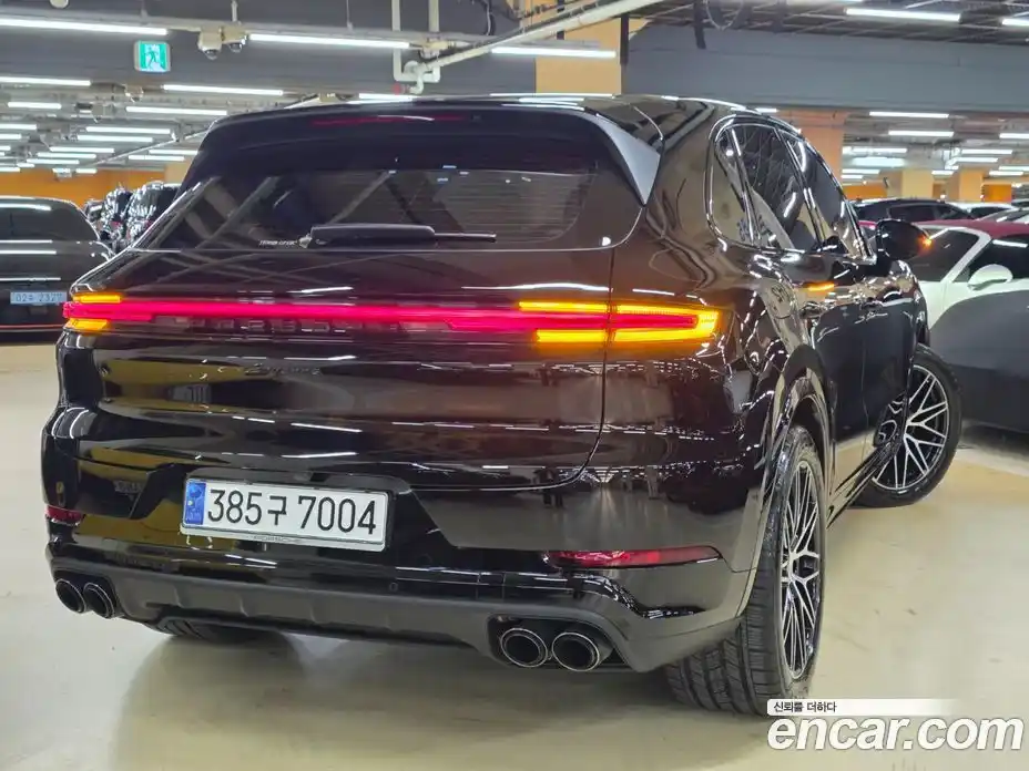 Porsche Cayenne 2024 3.0 Автомат в Москве № 327382, фото 3