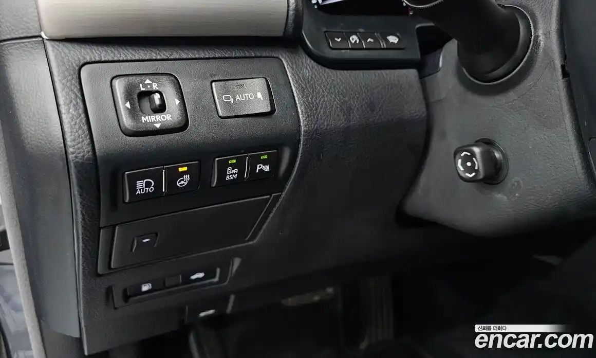 Lexus LS 2016 4.6 Автомат в Москве № 329596, фото 16