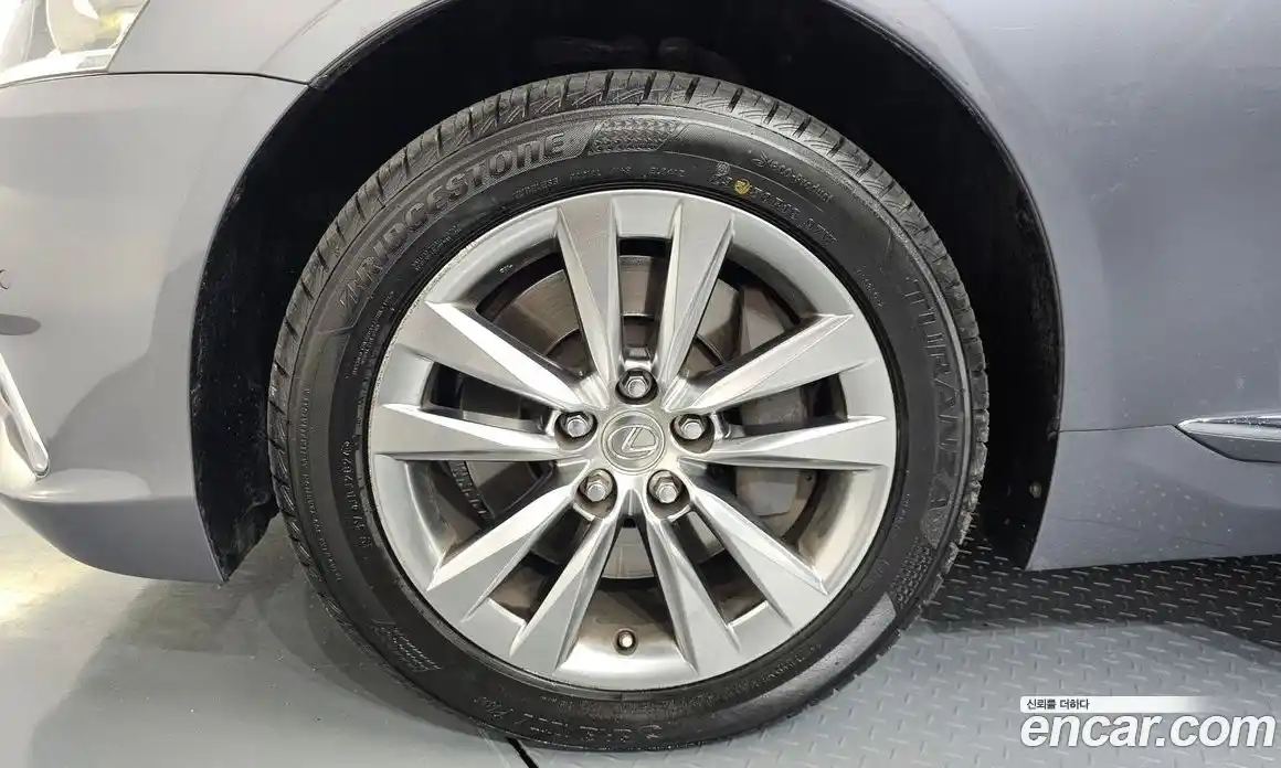 Lexus LS 2016 4.6 Автомат в Москве № 329596, фото 5