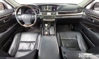 Lexus LS 2016 4.6 Автомат в Москве № 329596, миниатюра 7