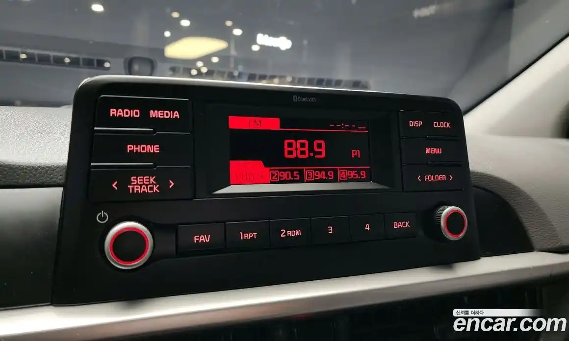 Kia Morning 2021 1.0 Автомат в Москве № 363275, фото 16