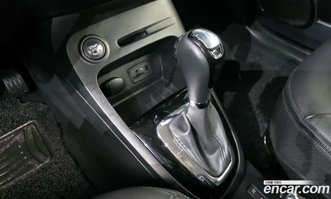 Renault QM3 2015 1.5 Автомат в Москве № 382772, фото 9