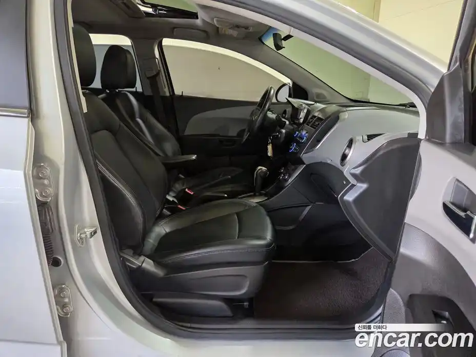 Chevrolet Aveo 2012 1.6 Автомат в Москве № 38445, фото 13